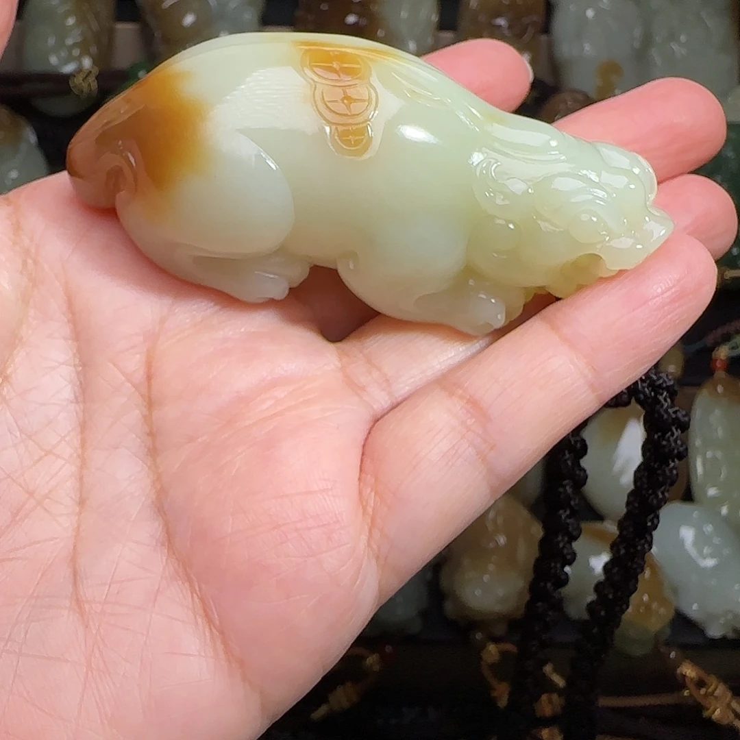 發***地颈饰未镶嵌和田玉