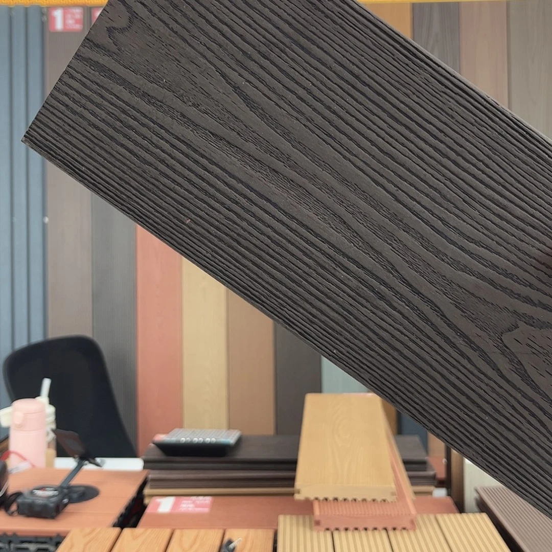 实心2.5 厚压花深咖色 4 根。卡扣 钻尾丝 包邮