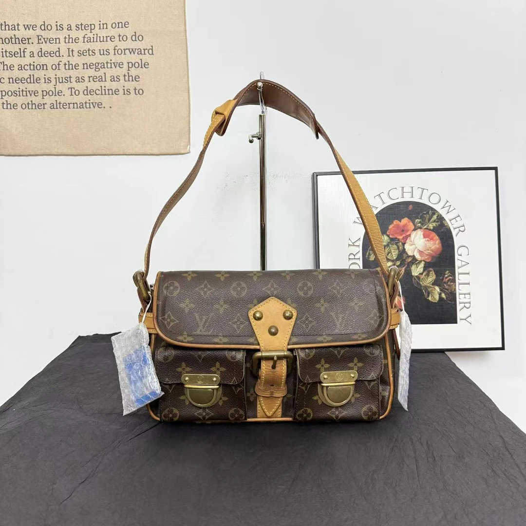 95新 LouisVuitton/路易威登 lv塞纳河斜挎包/腋下单肩包/曼哈顿