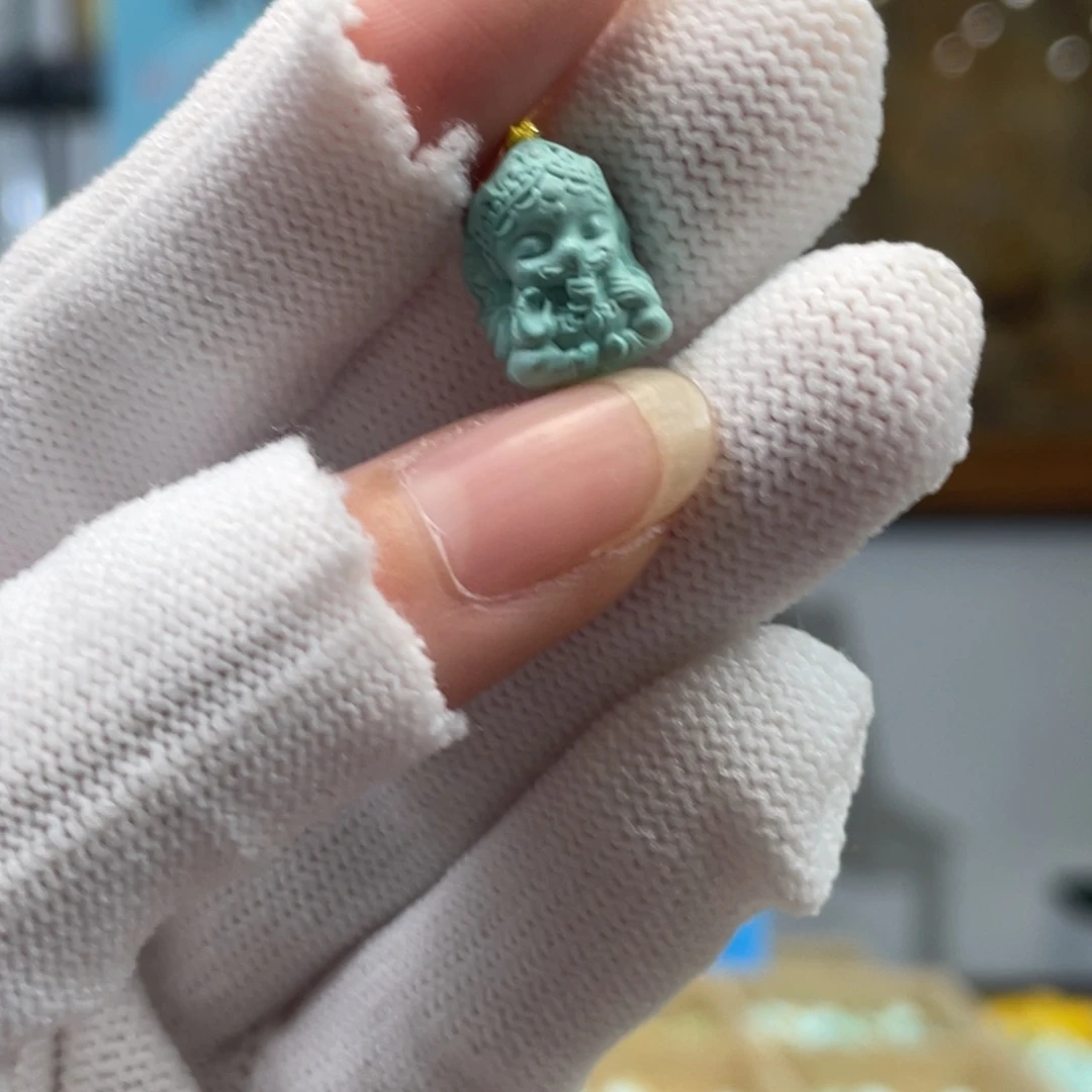 绿松石未镶嵌挂件