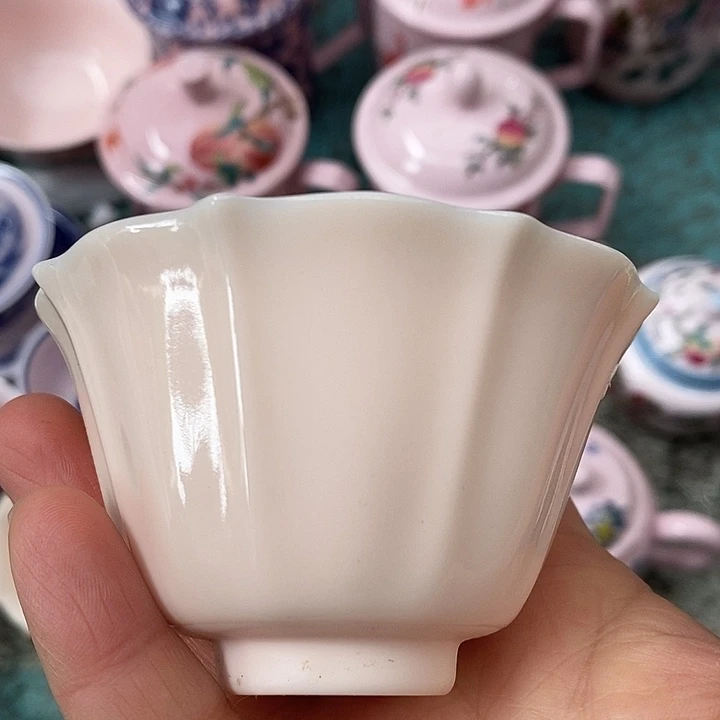 摆件陶红稀土莲花口杯