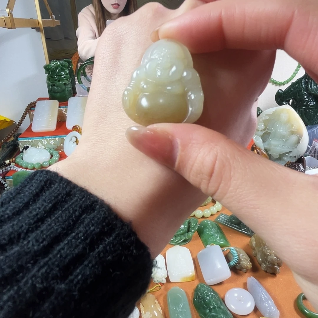 和田玉（糖玉）未镶嵌挂件
