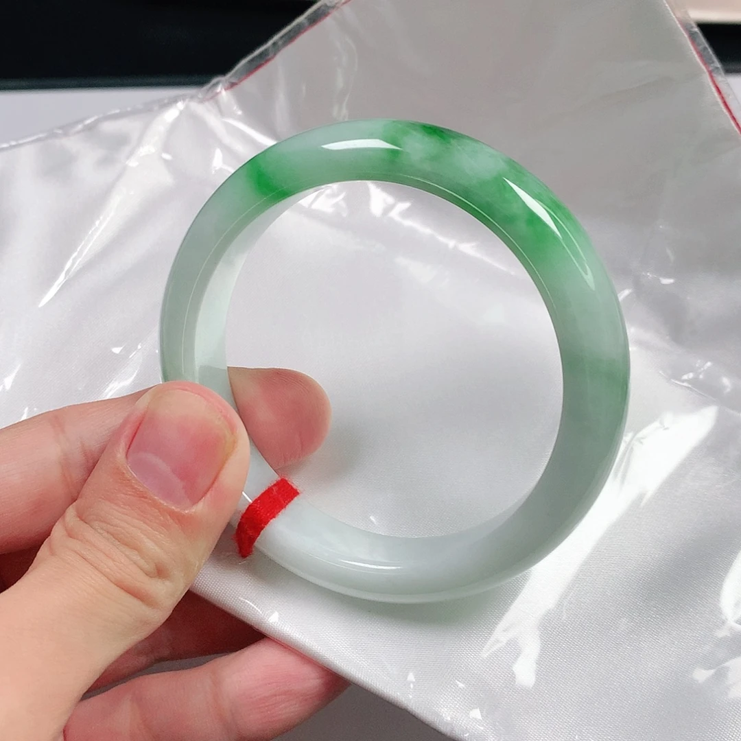 翡翠未镶嵌手镯1575