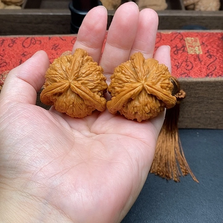 一***人把件文玩核桃白奔