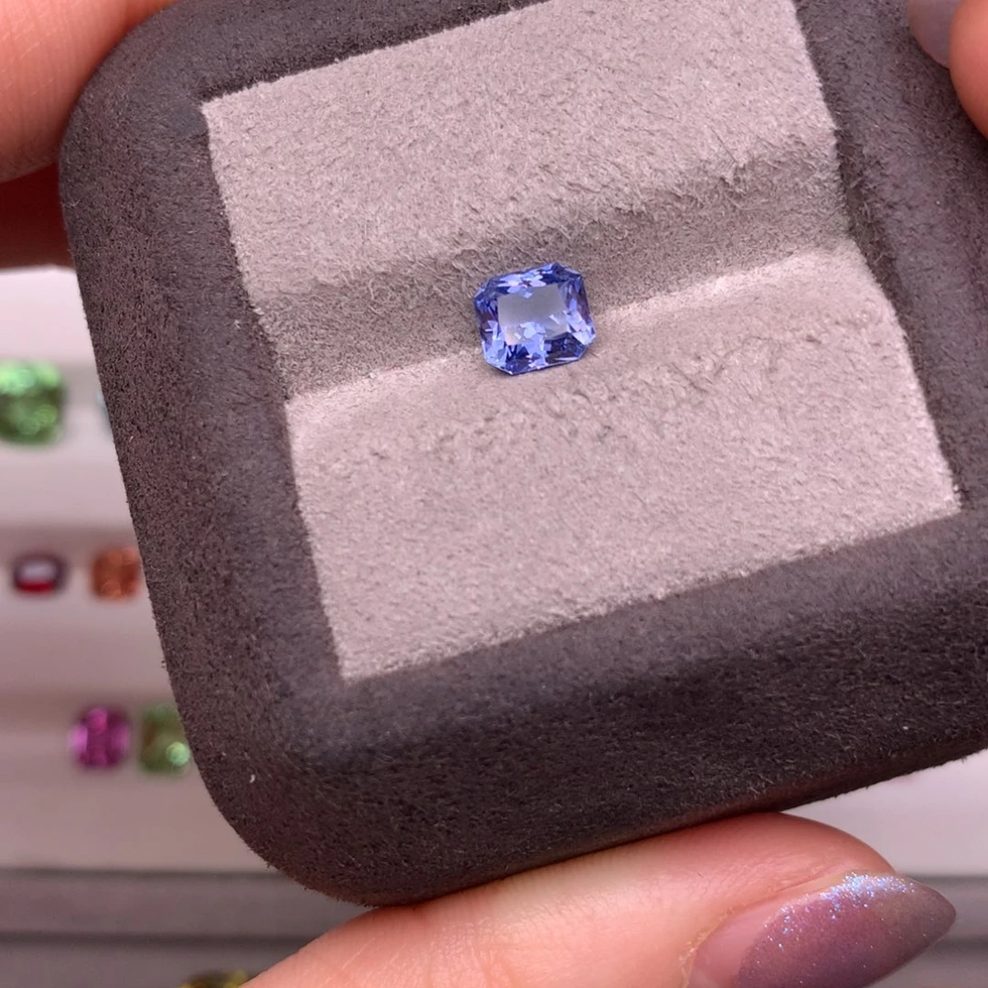 蓝宝石裸石未镶嵌1.11克拉