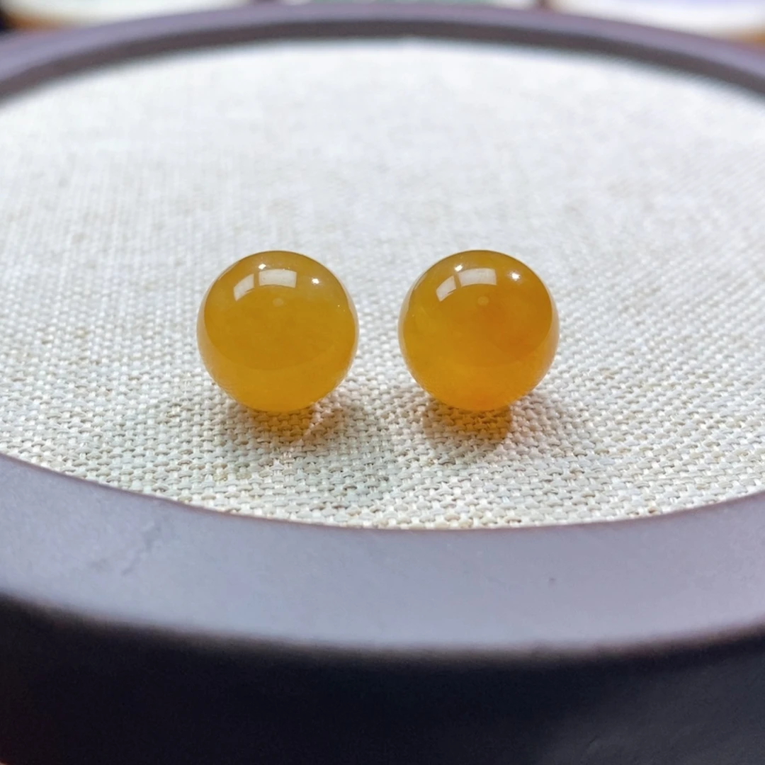 翡翠未镶嵌颈饰蜜糖黄满色卡10+单颗价