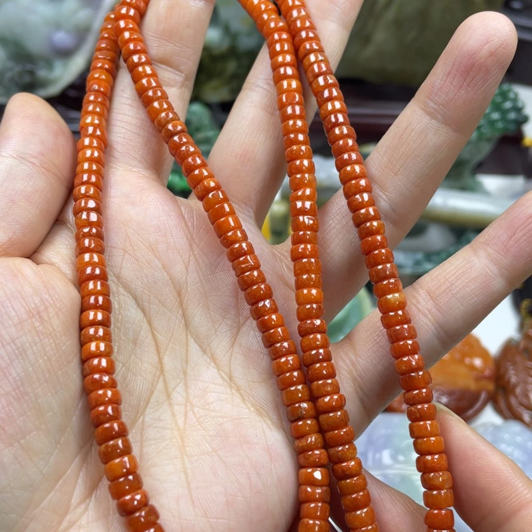 寒***冰翡翠未镶嵌颈饰牌子