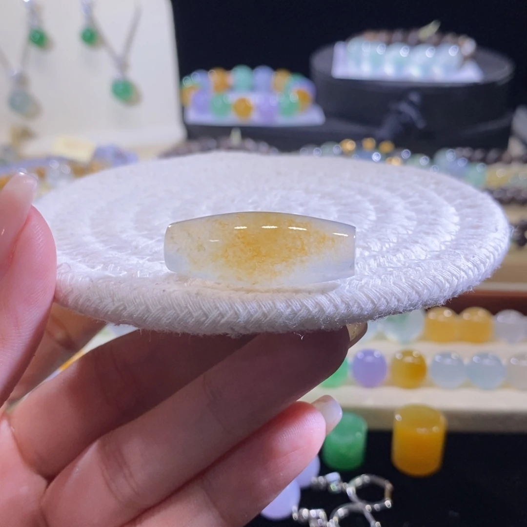 翡翠未镶嵌颈饰高冰黄橄榄珠