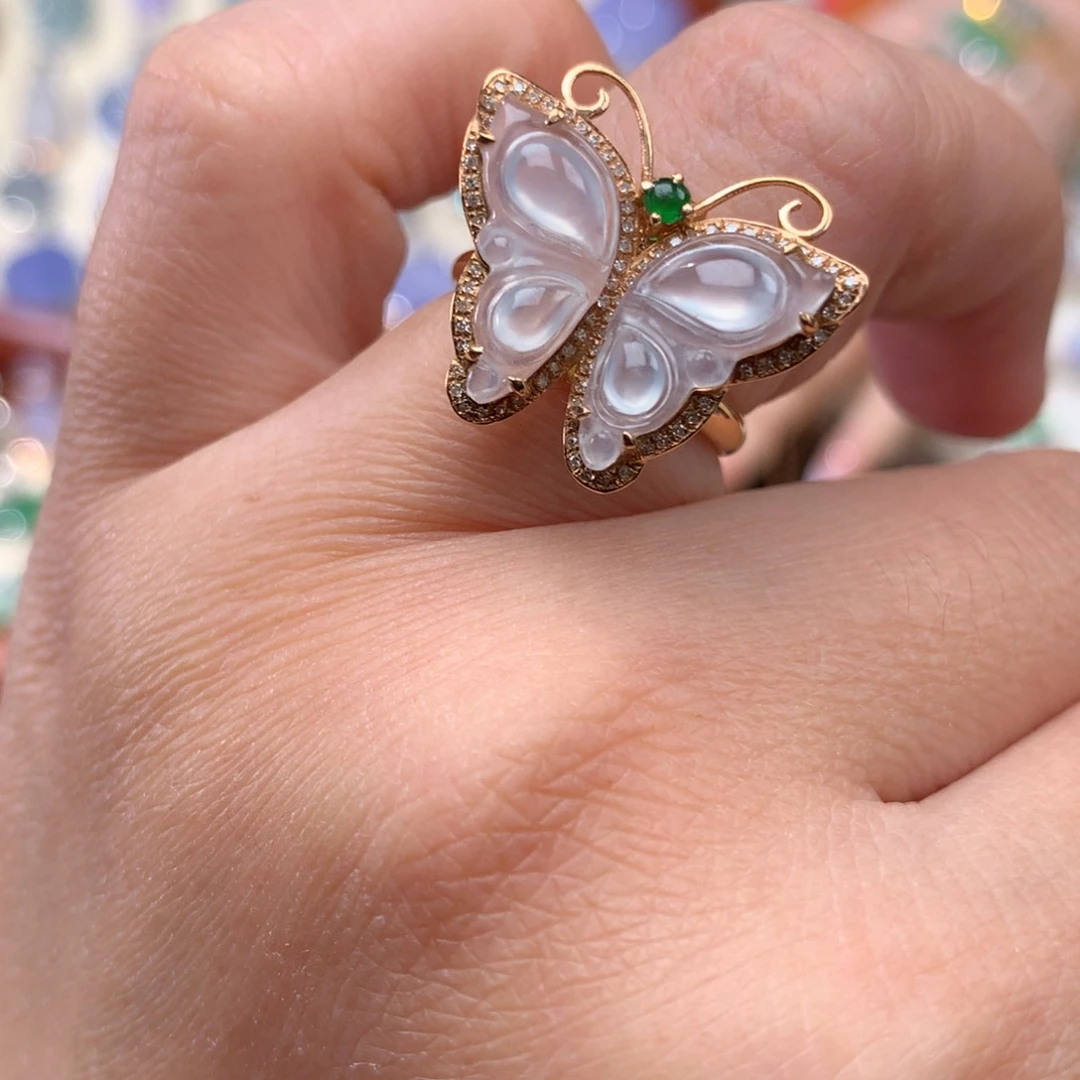 18K金镶嵌戒指翡翠蝴蝶两用款