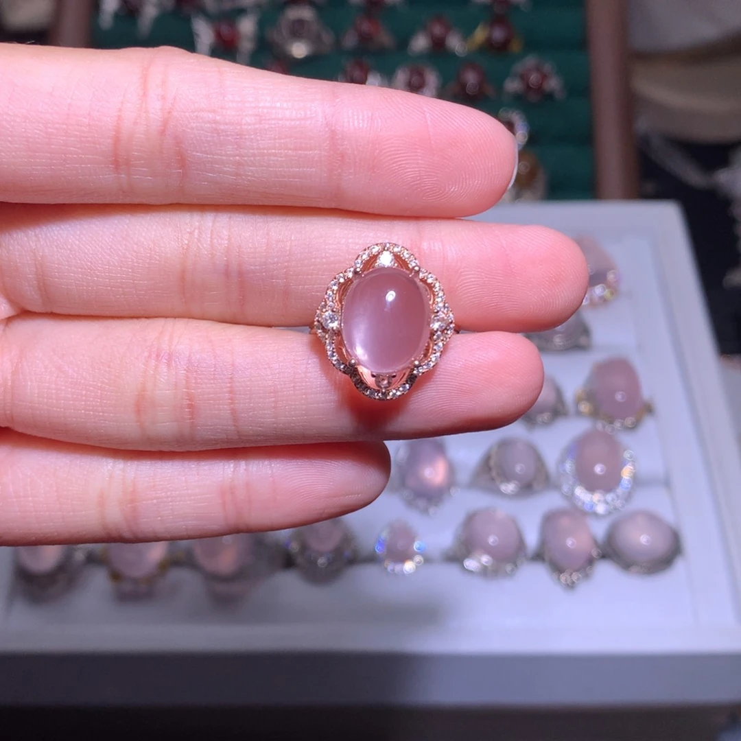 【闪购商品】银S925镶嵌戒指水晶王**?