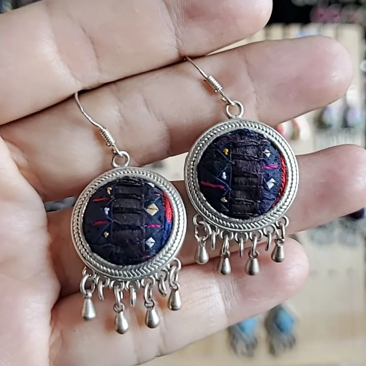 合金民族风服饰小耳环