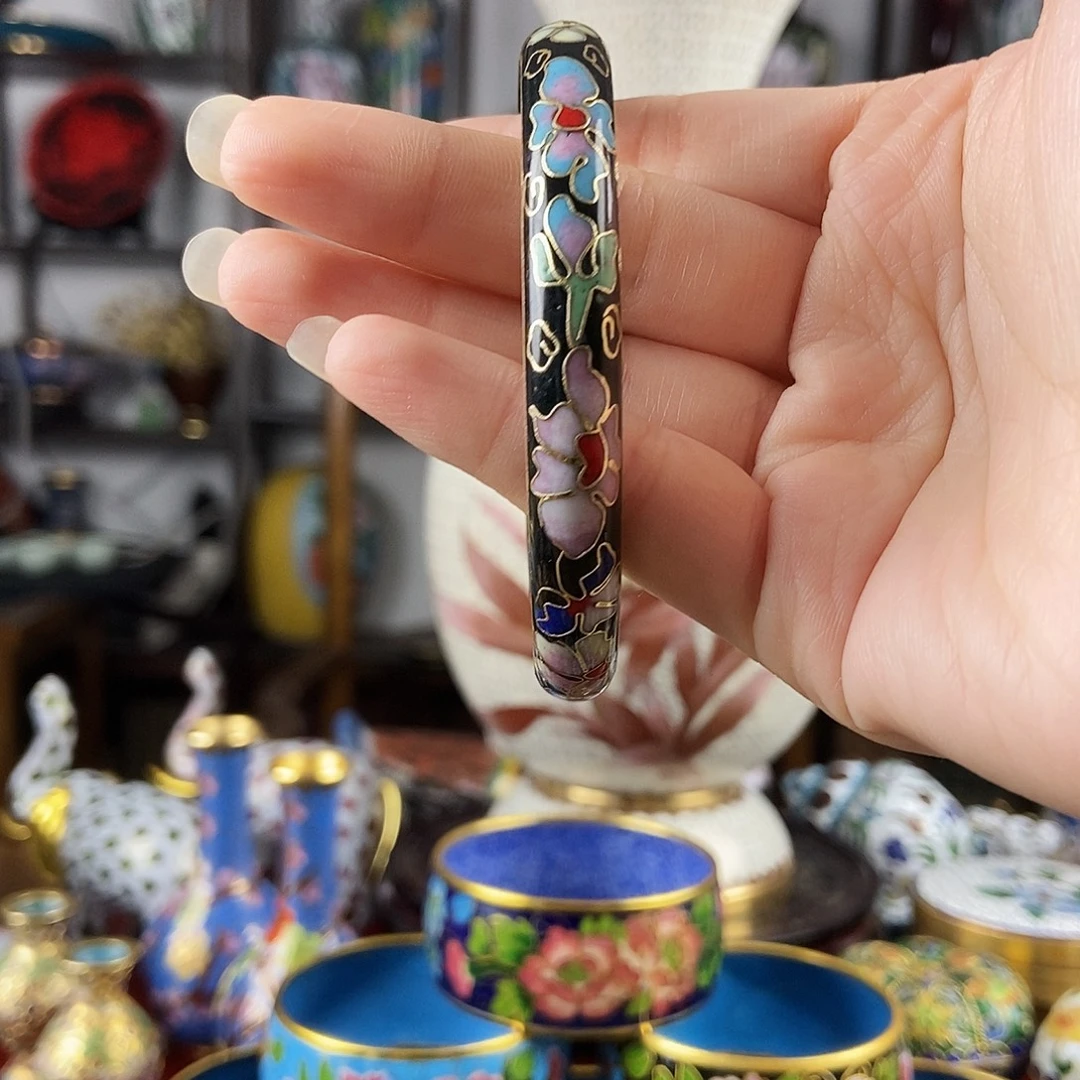 浅***然铜黑色景泰蓝镯子