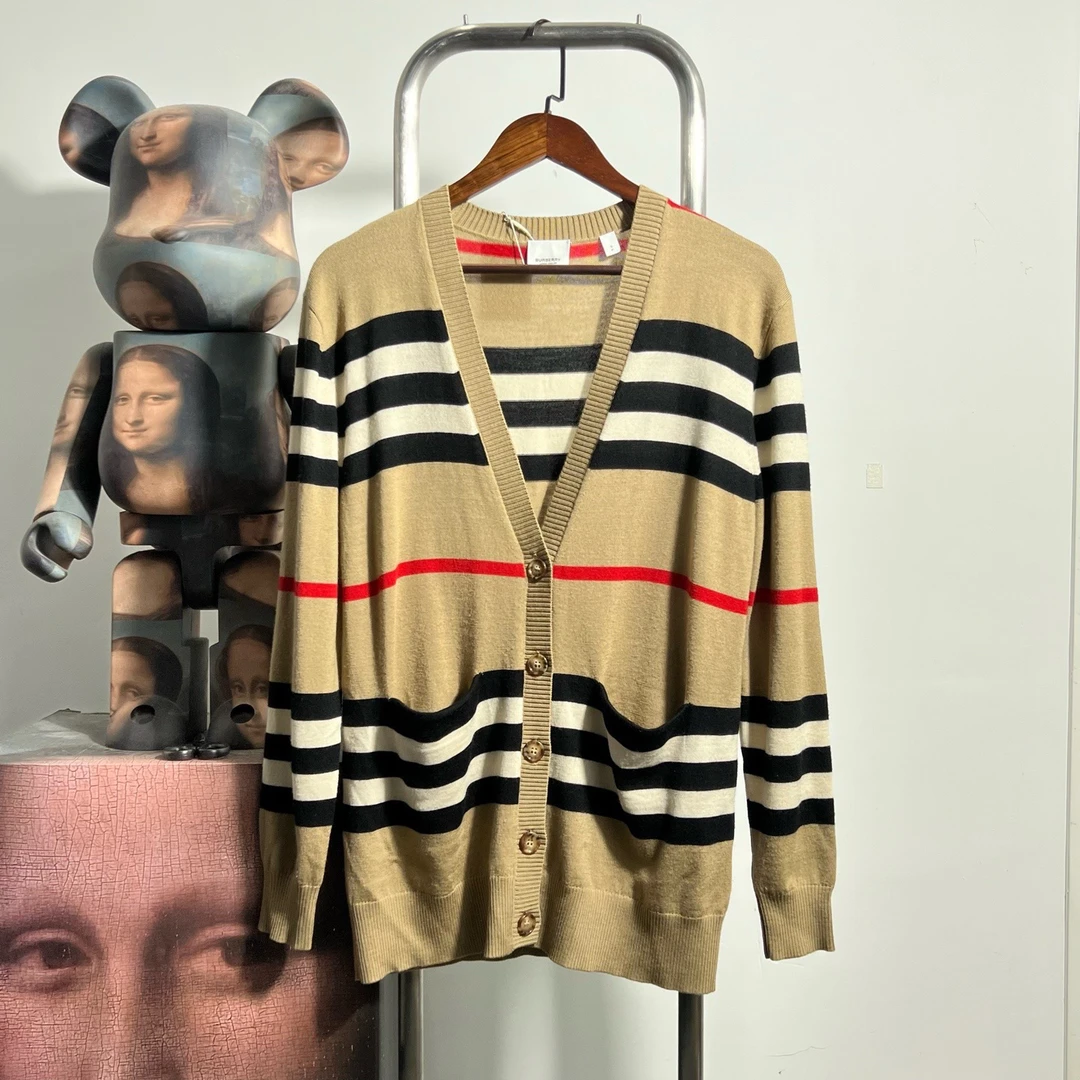 95新 BURBERRY/博柏利 格纹开衫 T2403 S胸围52衣长74