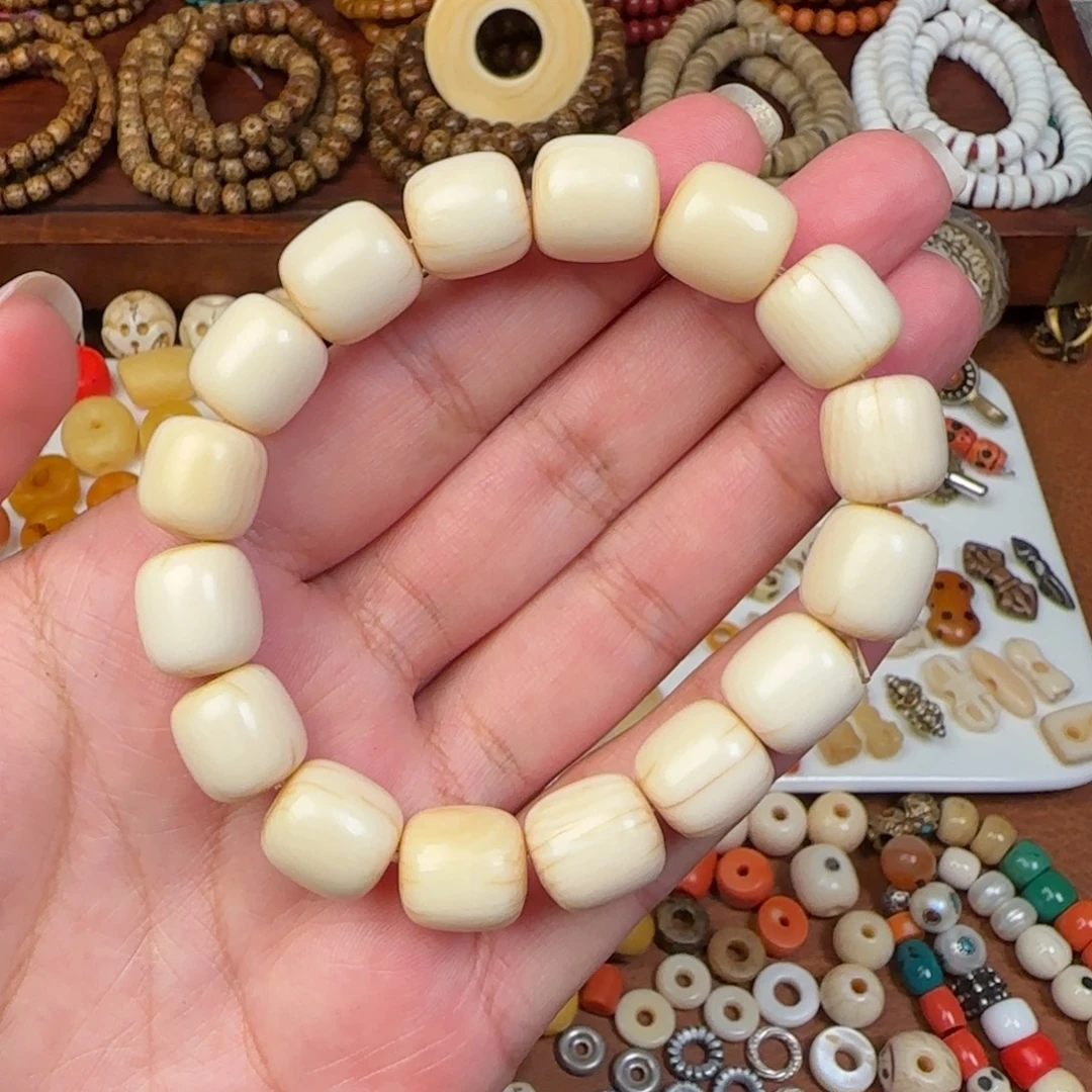 树脂制品11➕高白手串