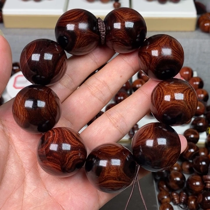 日***月3.0紫油梨对眼对眼