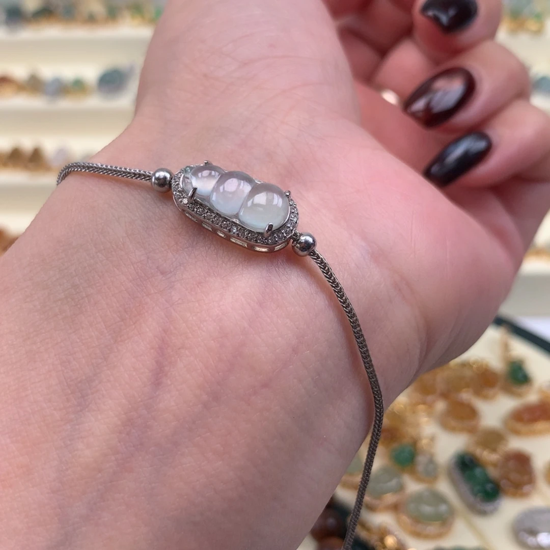 翡翠银S925镶嵌颈饰豆子