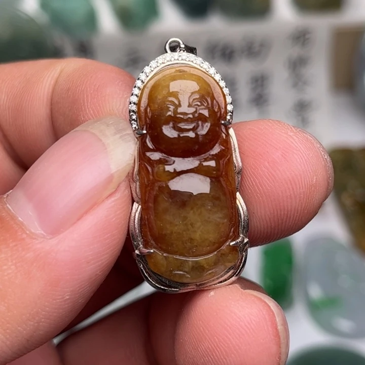 翡翠未镶嵌颈饰佛