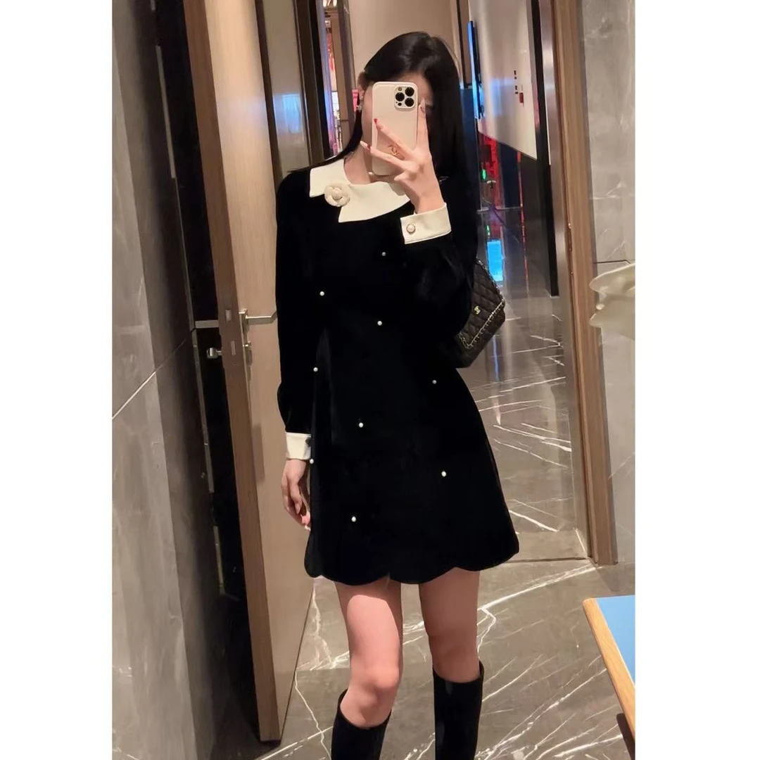 法式赫本风黑色丝绒长袖连衣裙女秋季富家千金风重工裙子B0018