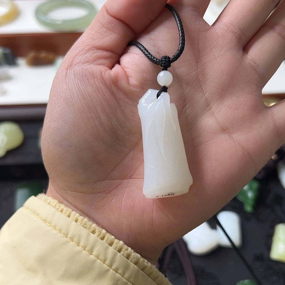 西***嘻和田玉未镶嵌吊坠(不含链)