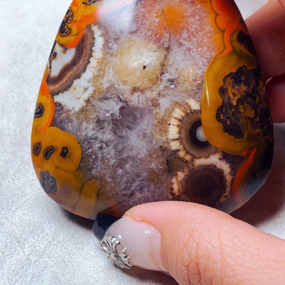 未镶嵌颈饰玛瑙/玉髓一*力