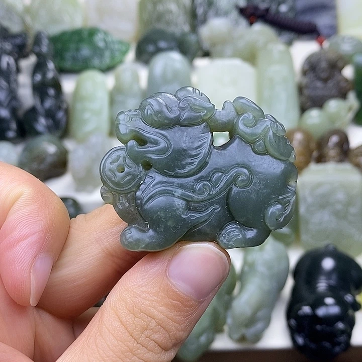 未镶嵌和田玉挂件