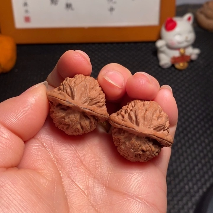 文玩核桃把件30桃心宫灯