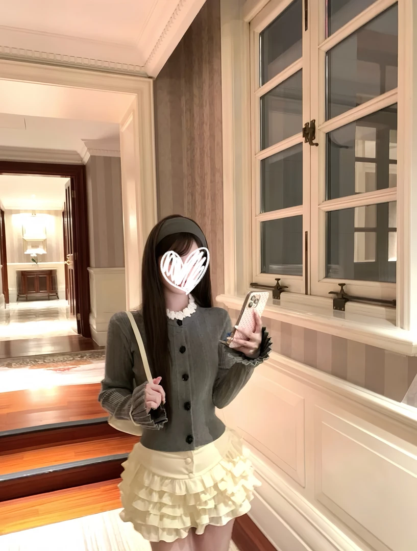 菲茨雨夜 秋季纯欲甜美格雷灰手工钩花针织上衣+百褶半裙针织套装