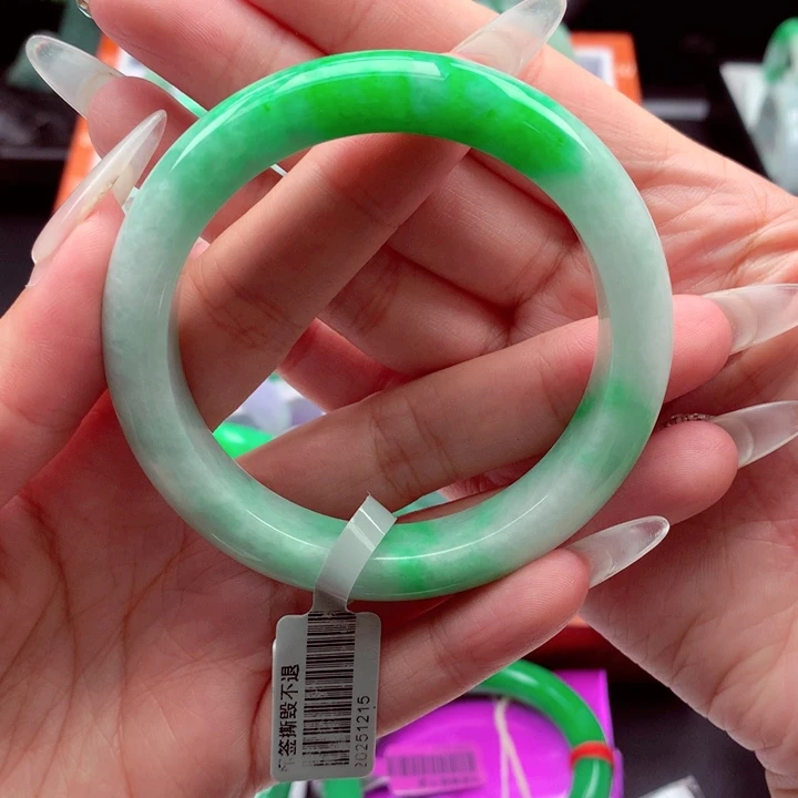 翡翠未镶嵌手镯翡翠