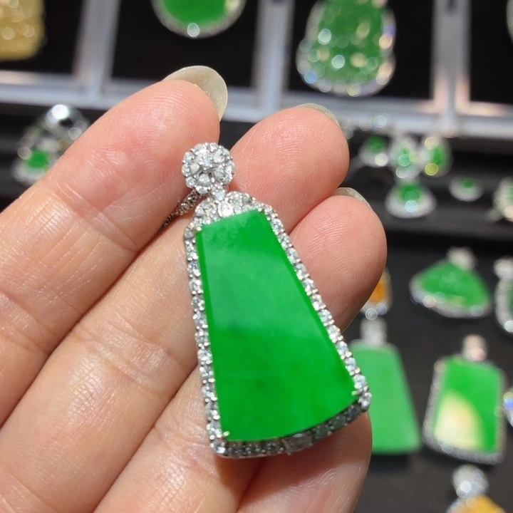翡翠18K金镶嵌吊坠(不含链)翡翠