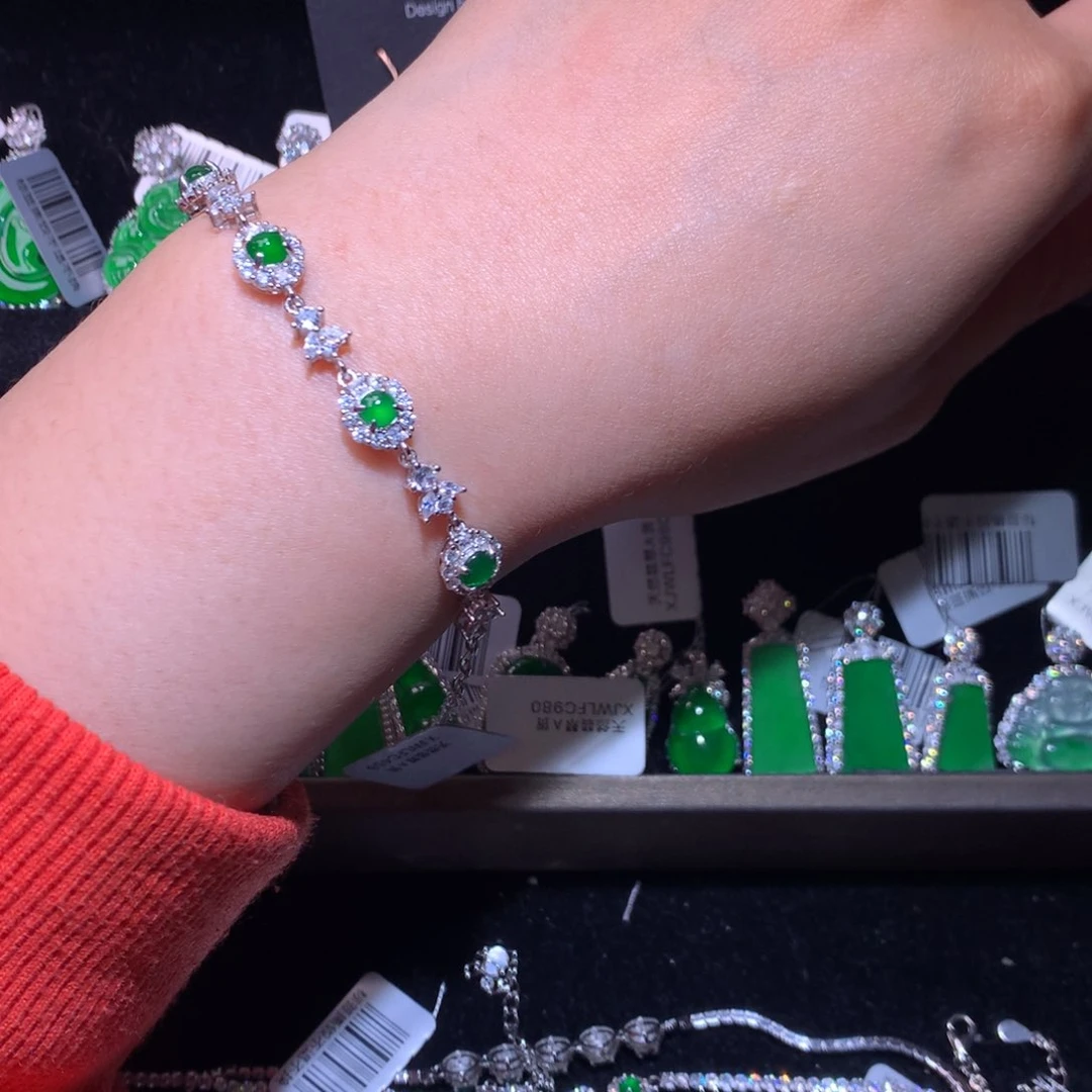 【闪购商品】颈饰银S925镶嵌翡翠