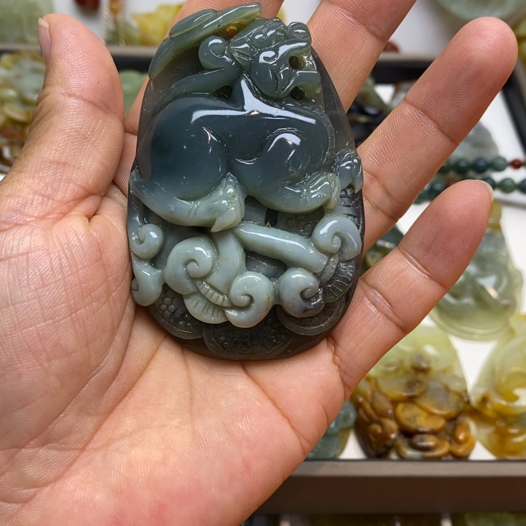 *****蛇纹石玉未镶嵌颈饰