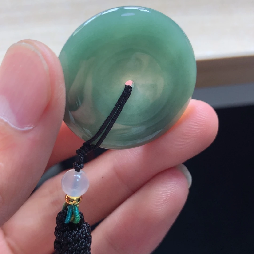 颈饰未镶嵌翡翠吊坠