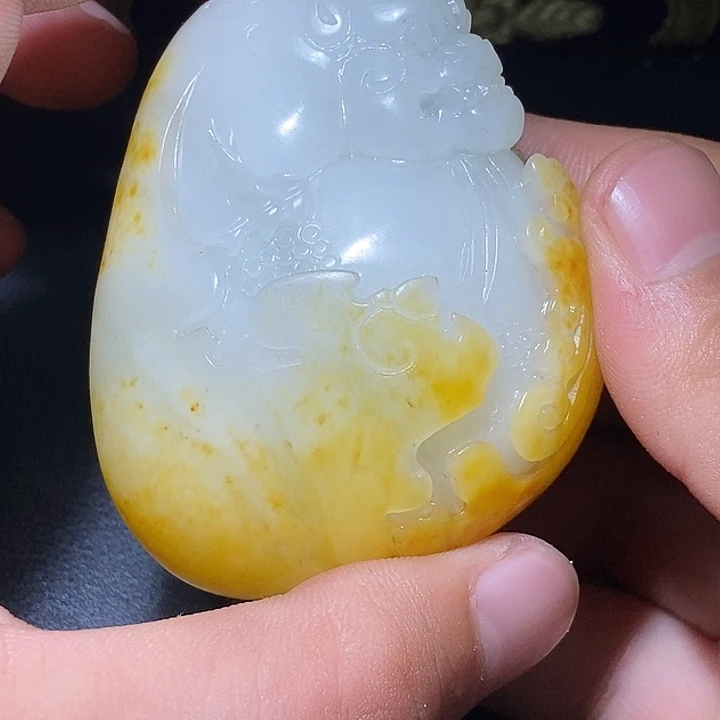 牛***丸和田玉未镶嵌颈饰CC