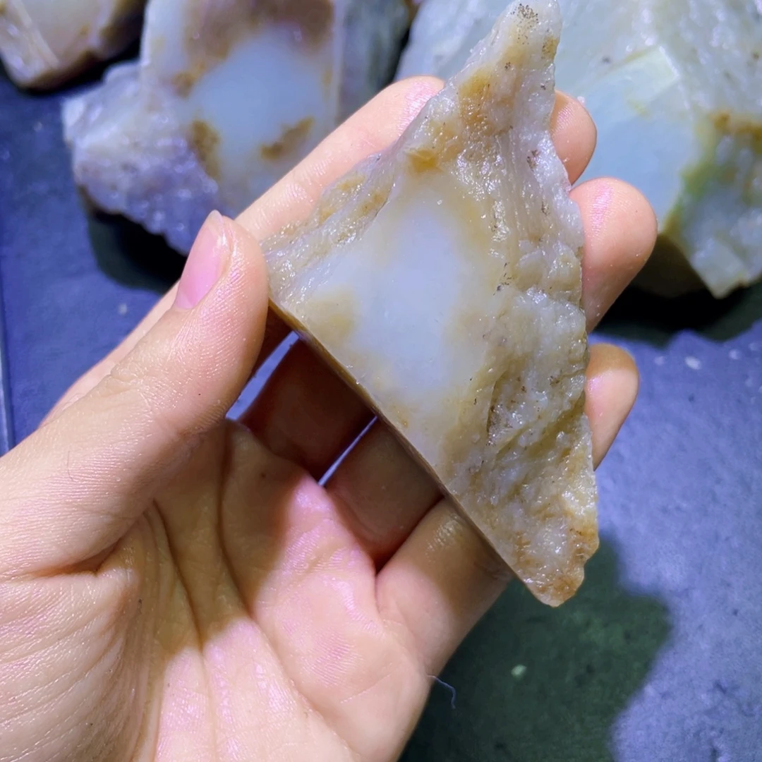 和田玉未镶嵌珠宝半成品