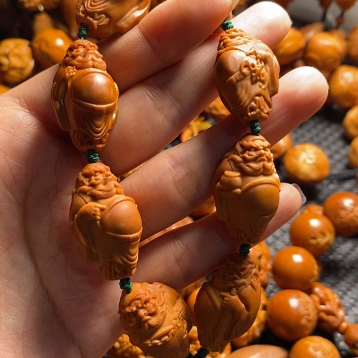 吊坠橄榄核妙女钟馗