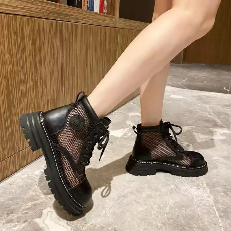 50-306  新款薄款韩版透气平跟马丁靴