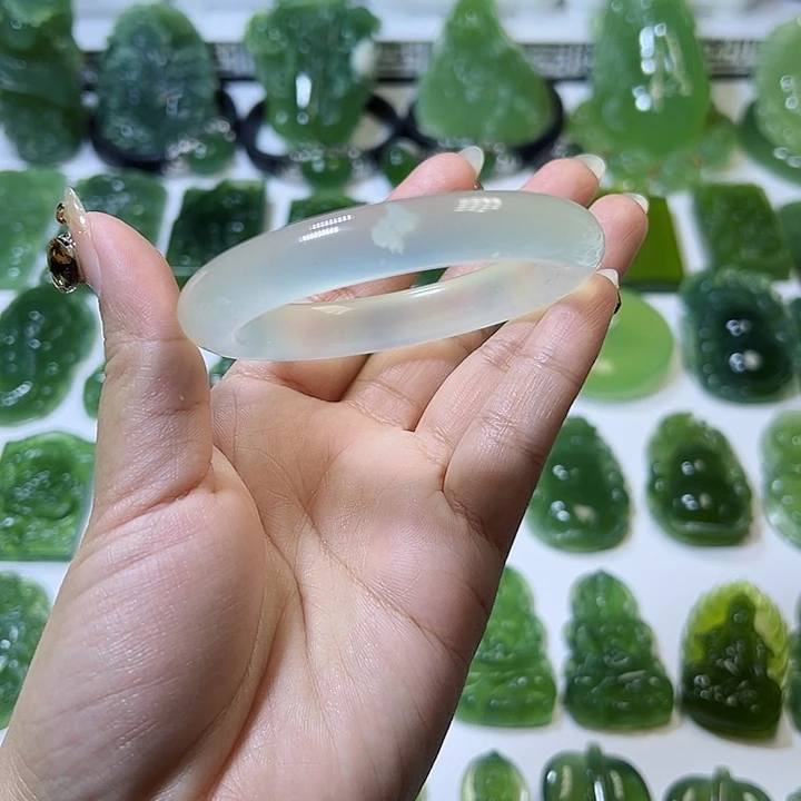 蛇纹石玉手镯未镶嵌钦****〜