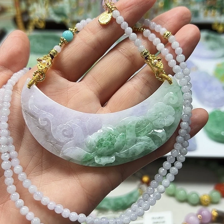 翡翠未镶嵌颈饰吊坠