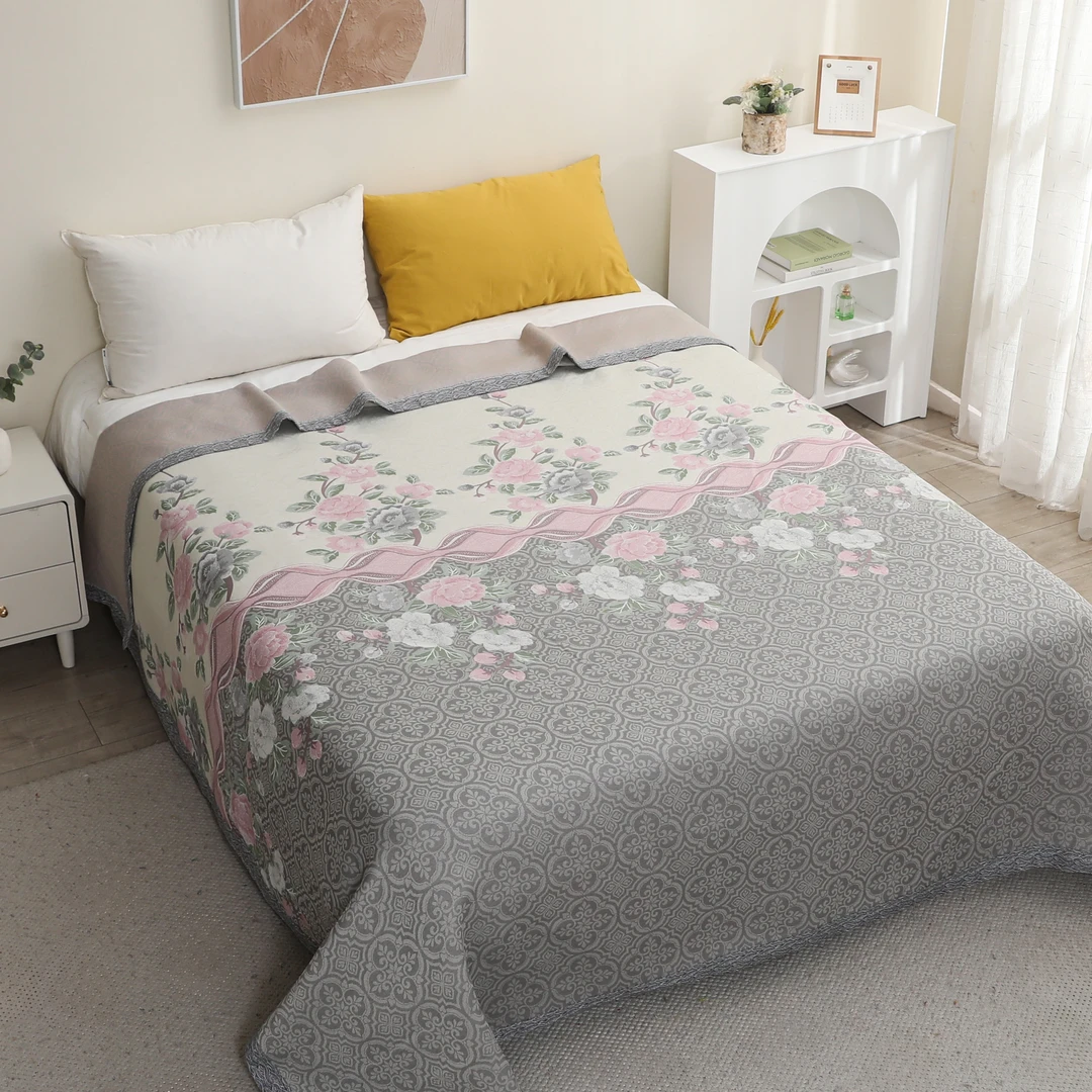 （四月芳菲）230*250大床多功能高档双面提花田园风四季床盖盖毯