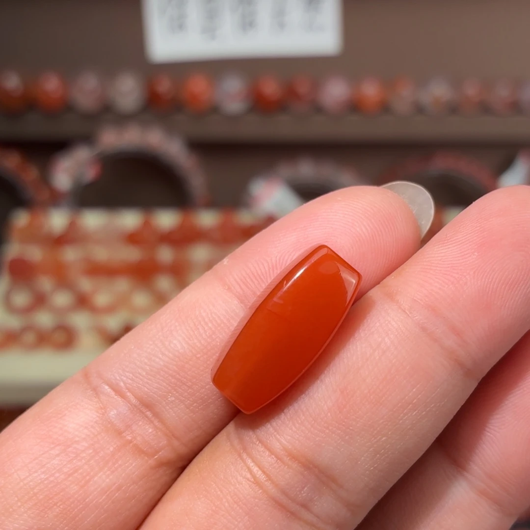 南红玛瑙未镶嵌川料8x19咪勒子