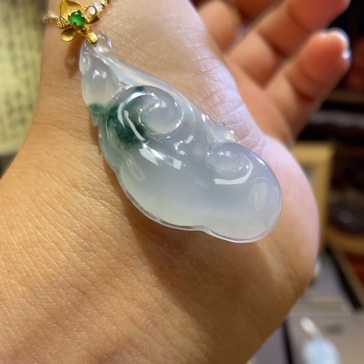 【闪购商品】颈饰18K金镶嵌翡翠45