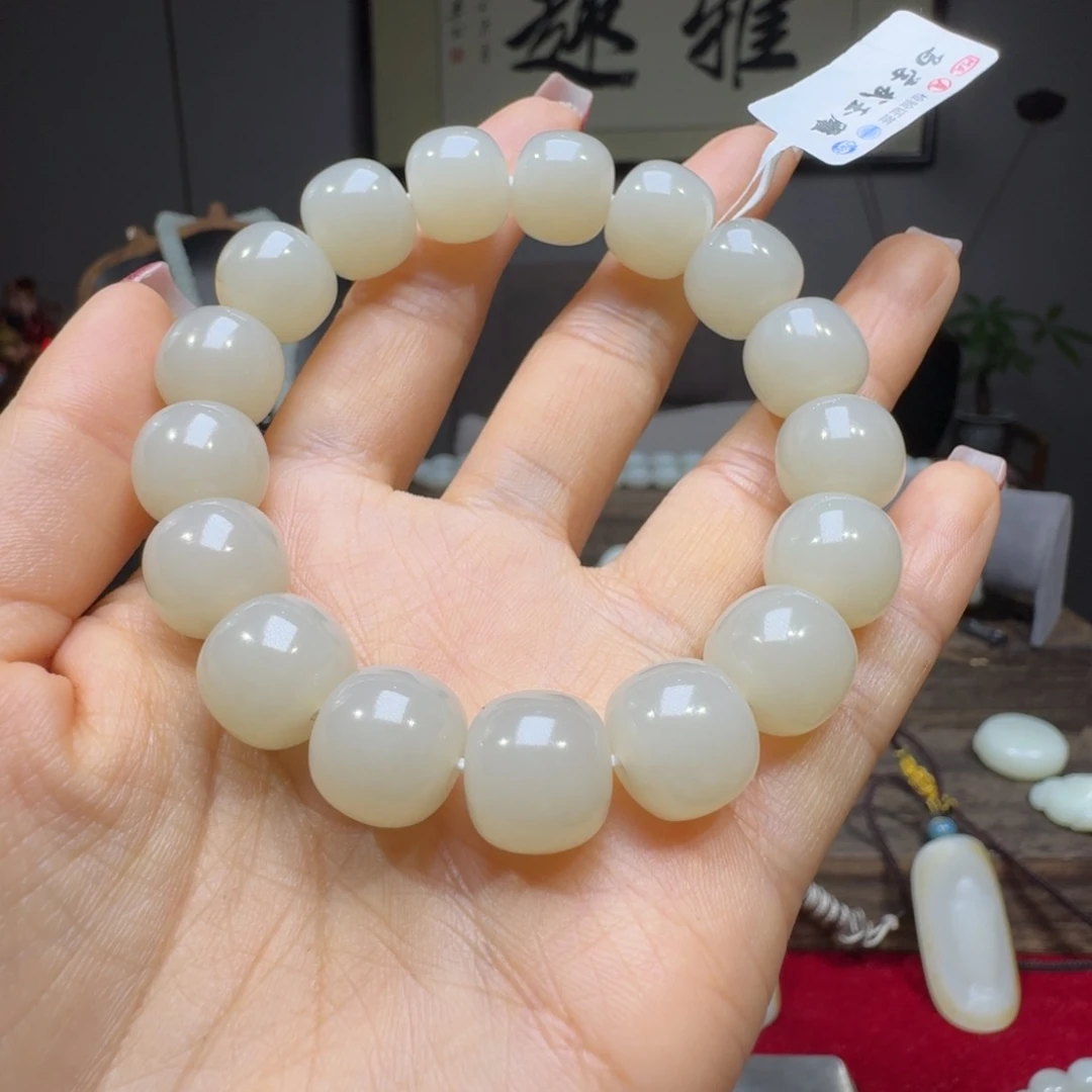 和田玉颈饰未镶嵌不**初