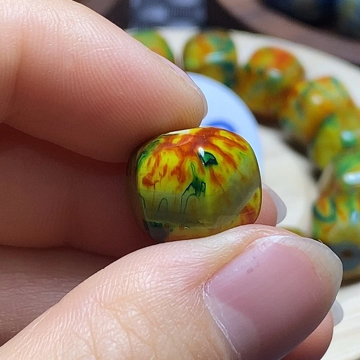 刘***波玛瑙/玉髓未镶嵌颈饰