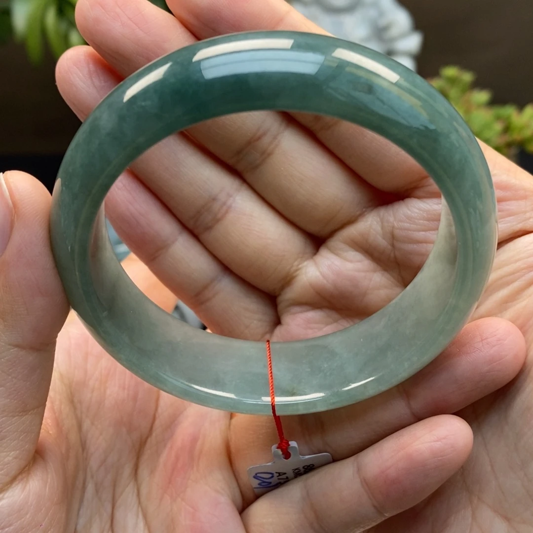 翡翠手镯未镶嵌天然