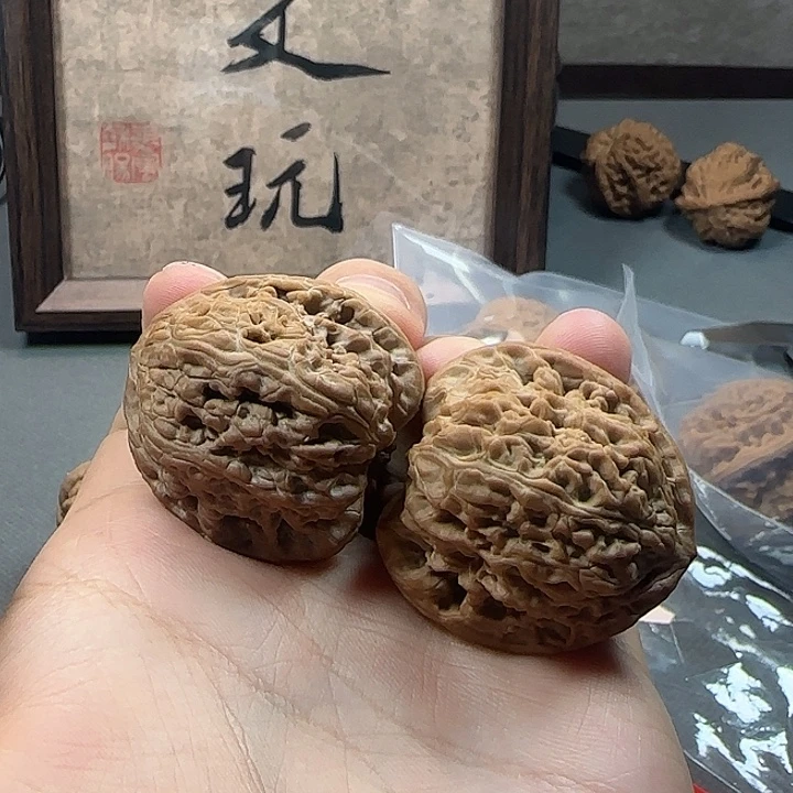 恒****吊坠文玩核桃密纹