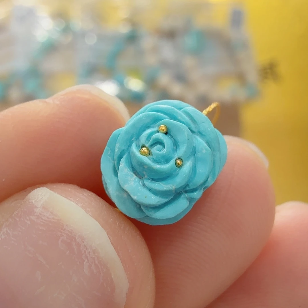 绿松石未镶嵌珠宝奇石