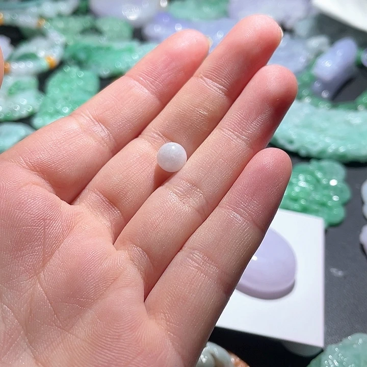 翡翠未镶嵌颈饰旅****吟天