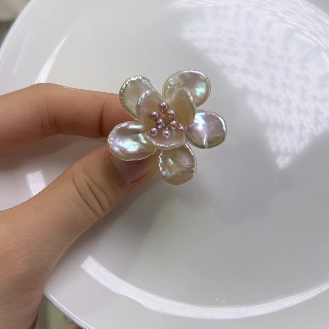 无磁石白色双层花朵戒指