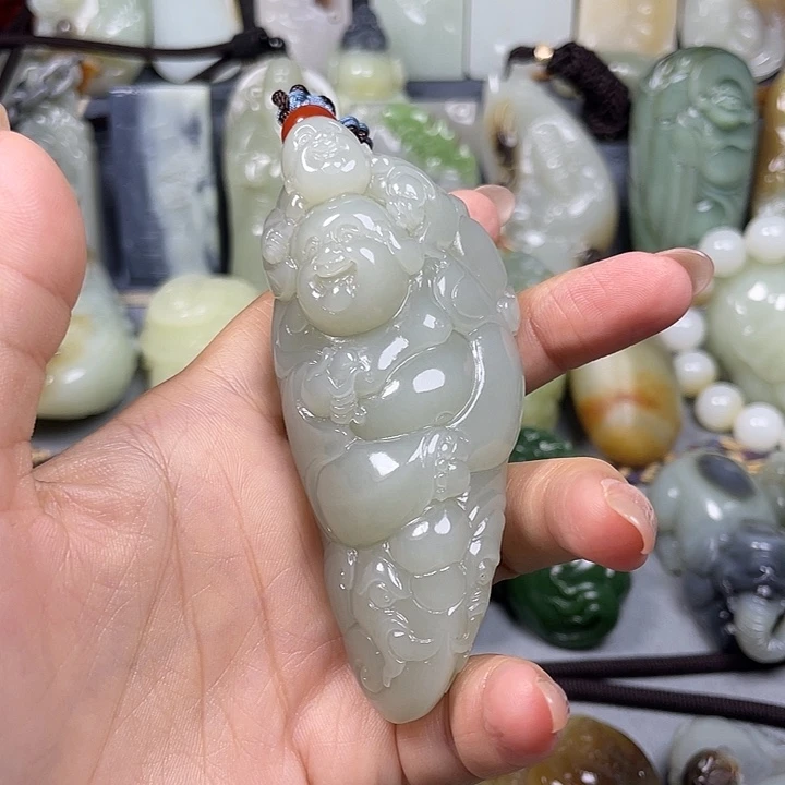 道***名和田玉未镶嵌颈饰