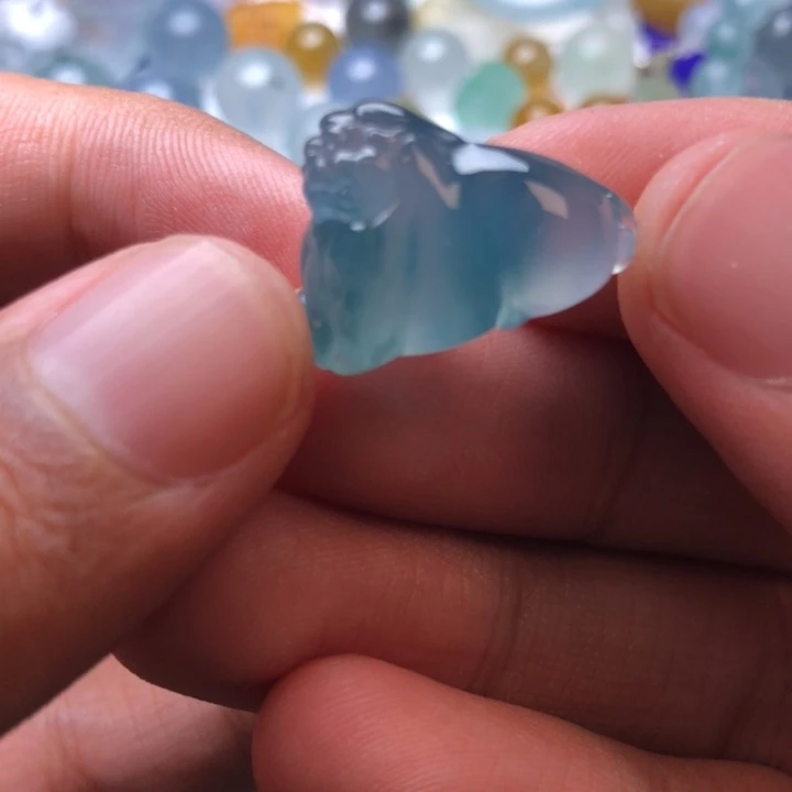 定制翡翠未镶嵌挂件